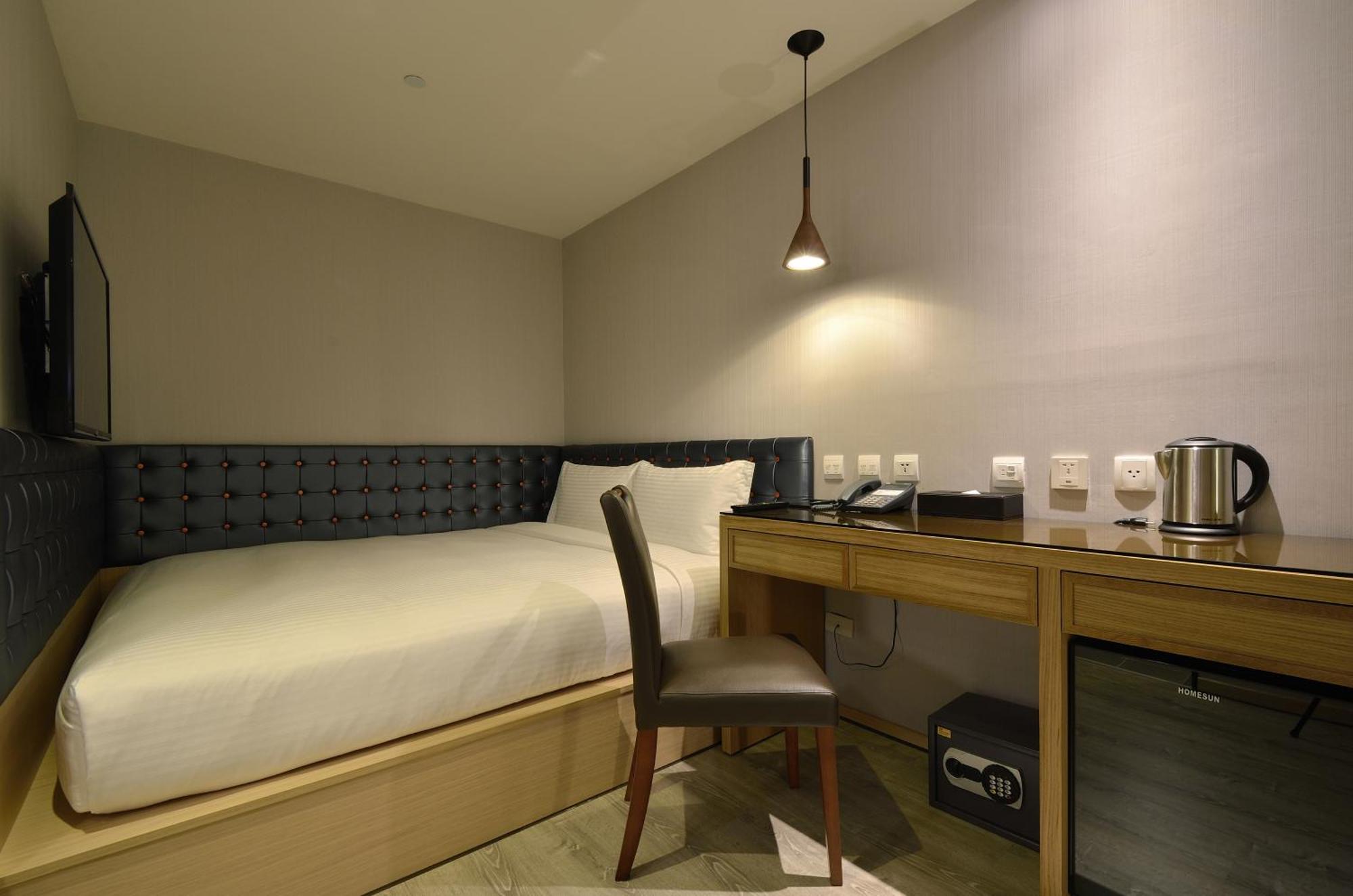 Stay Hotel - Taichung Yizhong Εξωτερικό φωτογραφία