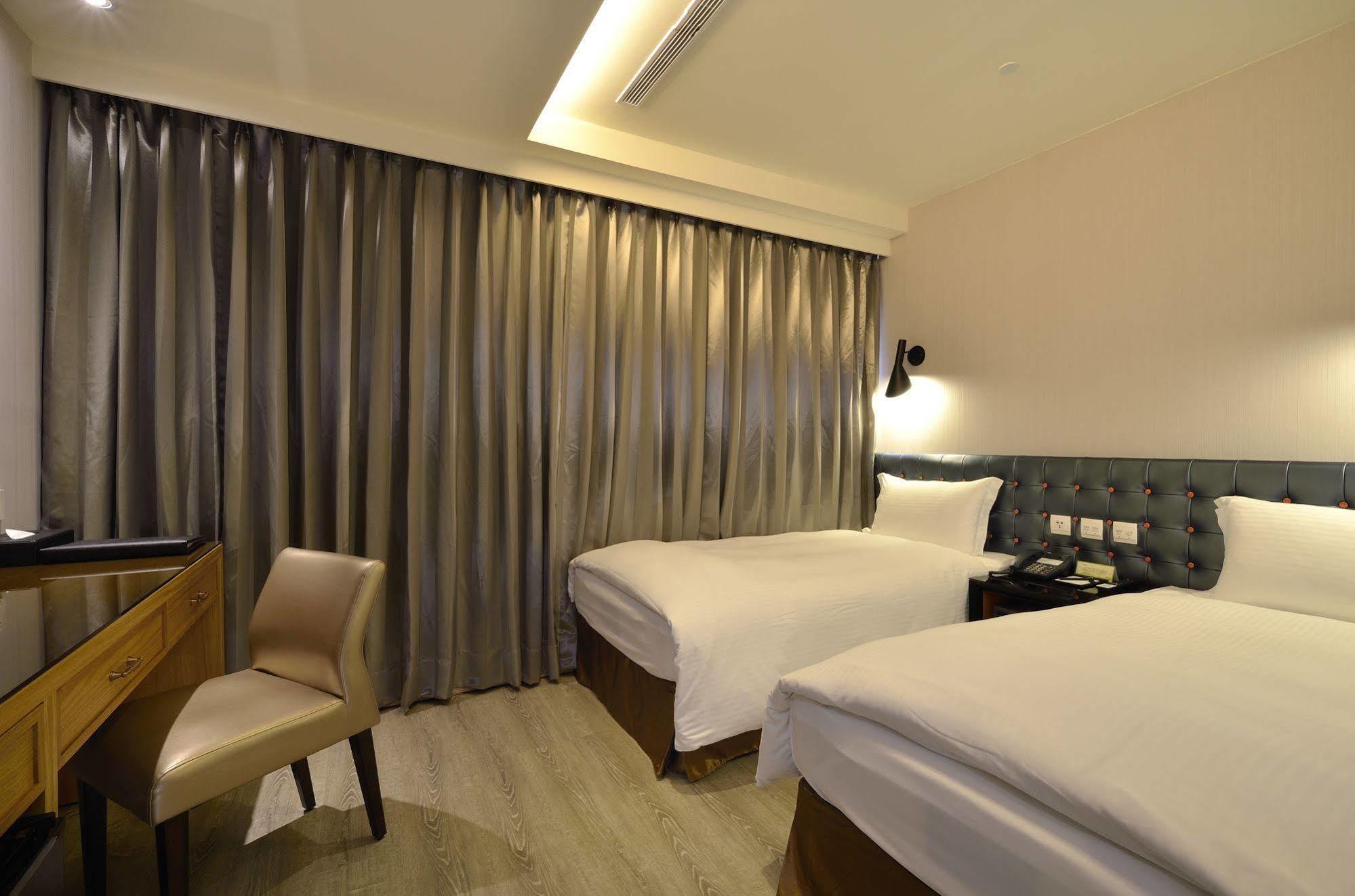 Stay Hotel - Taichung Yizhong Εξωτερικό φωτογραφία